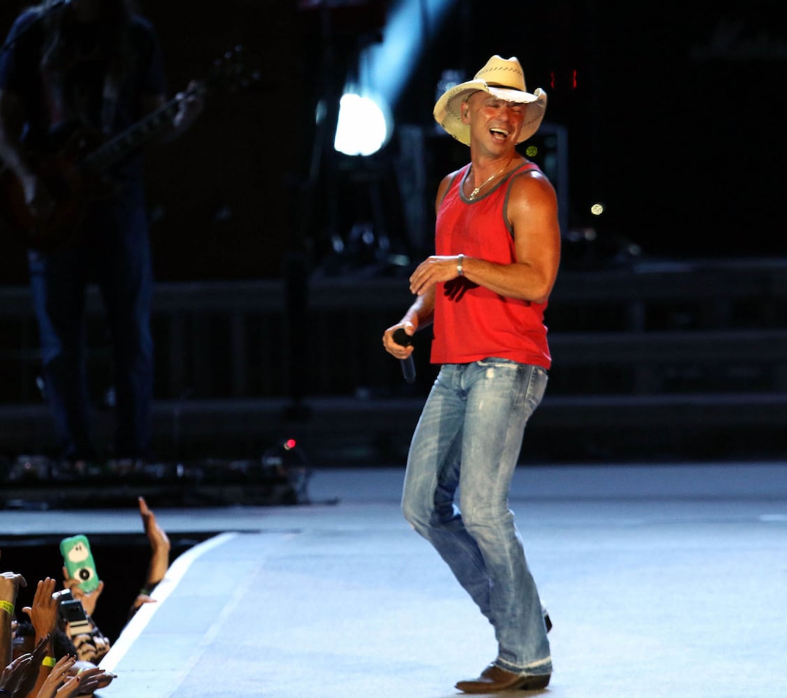 Kenny Chesney at Mercedes-Benz Stadium