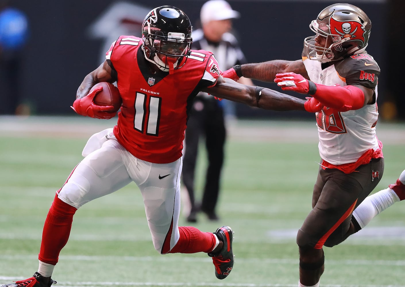 Photos: Falcons hold off Buccaneers for much-needed win