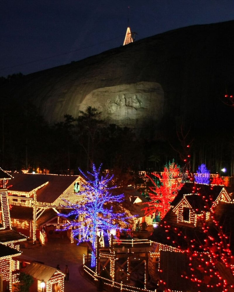 Stone Mountain Christmas, Decorations