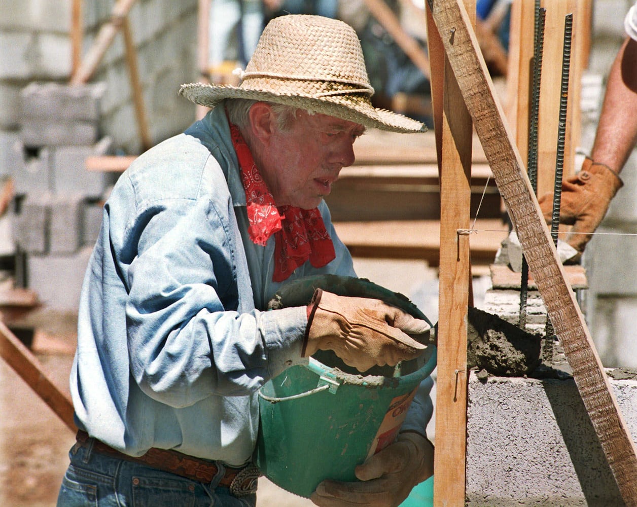 Jimmy and Rosalynn Carter's work with Habitat for Humanity