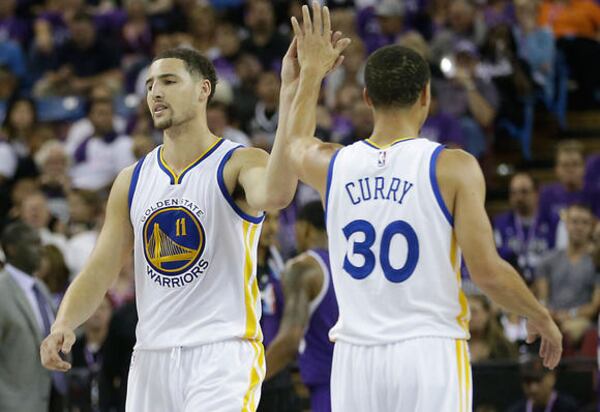 (THE SPLASH BROTHERS) Clay Thompson and Stephen Curry of the Golden State Warriors. (Rich Pedroncelli / Associated Press / October 29, 2014) -