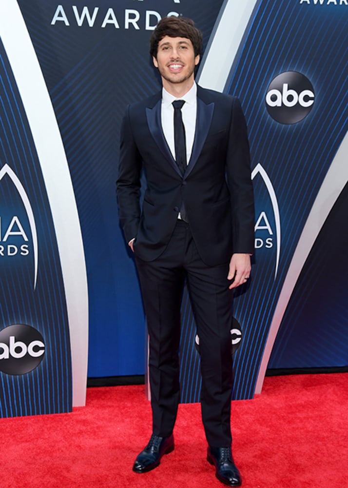 Photos: Stars shine on the CMA Awards red carpet