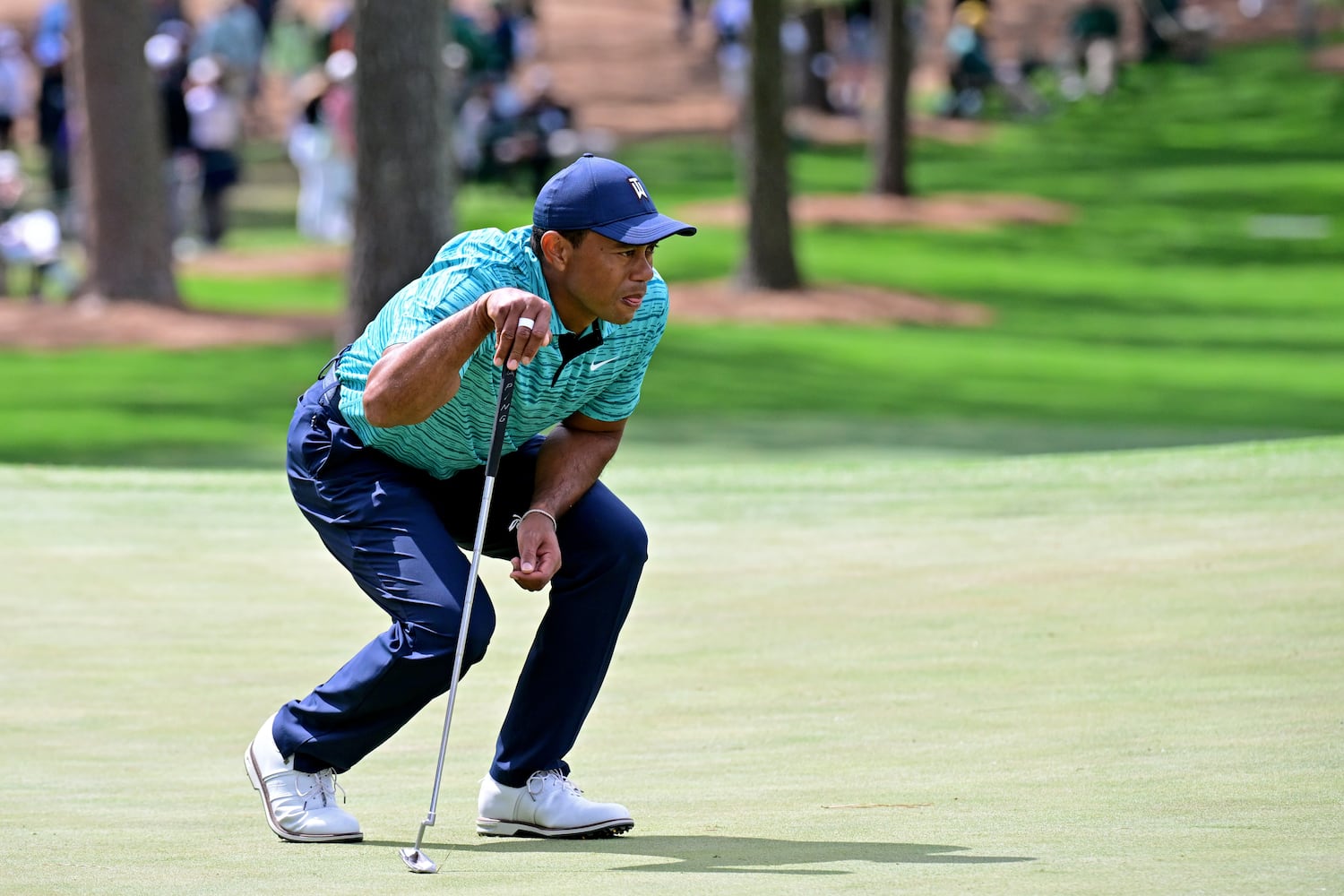 Tiger Woods' second round at the Masters