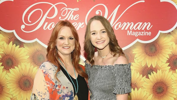 Ree Drummond (L) and daughter Paige Drummond pictured in 2017.