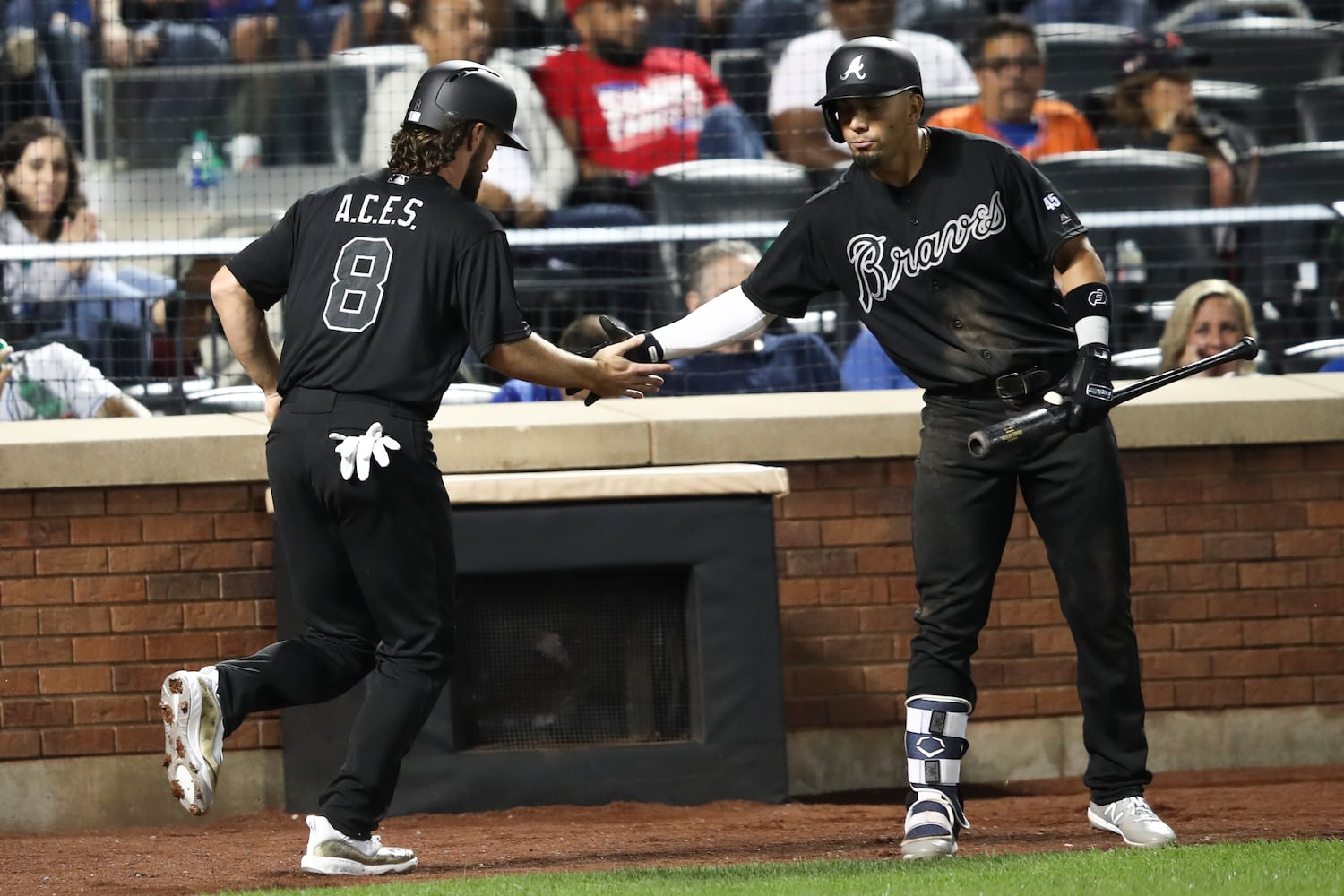 Photos: Braves have back-to-back wins in black uniforms