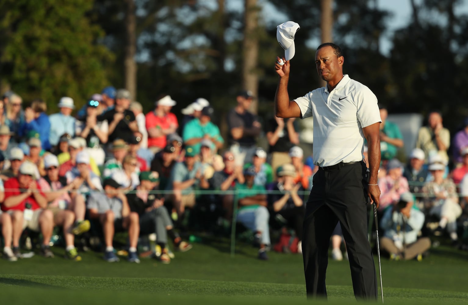 Photos: Tiger Woods’ second round at the Masters