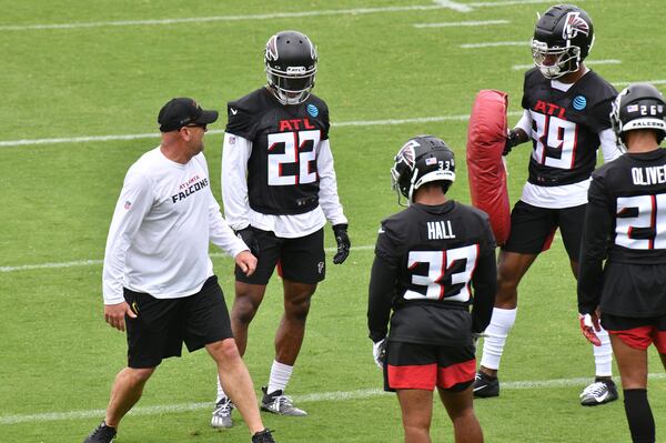 Falcons cornerback Fabian Moreau (22) runs a drill with fellow defensive backs during a mandatory minicamp Wednesday, June 9, 2021, in Flowery Branch. (Hyosub Shin / Hyosub.Shin@ajc.com)