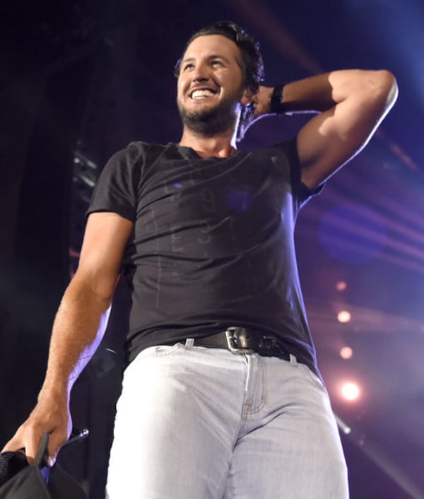  Luke Bryan performs during Watershed 2017 at the Gorge Amphitheatre on July 30, 2017 in George, Washington.  (Photo by Tim Mosenfelder/WireImage)