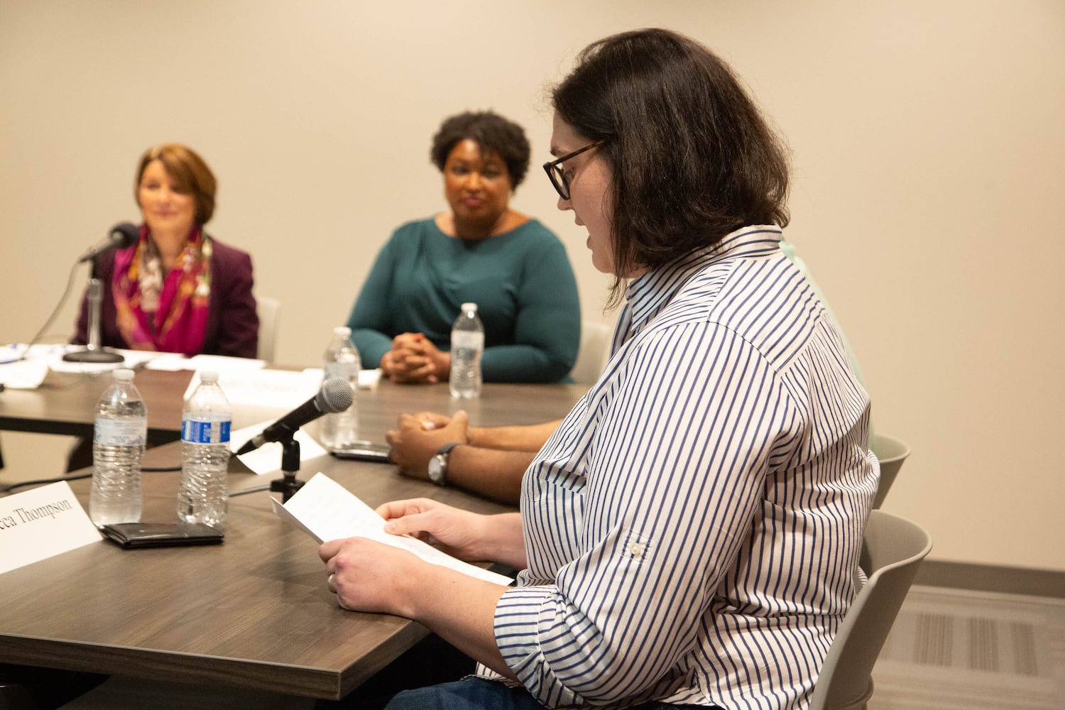 Abrams, Klobuchar hold voting rights roundtable in Georgia