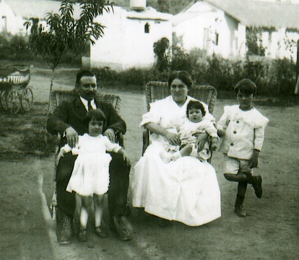 Baby Dora Sowell in her mother’s arms. Father, Juan Sipowicz, mother, Dora Auchterlonie de Sipowicz, sister, Haydee and brother, Edwin. Sowell was born in August 1918.CONTRIBUTED