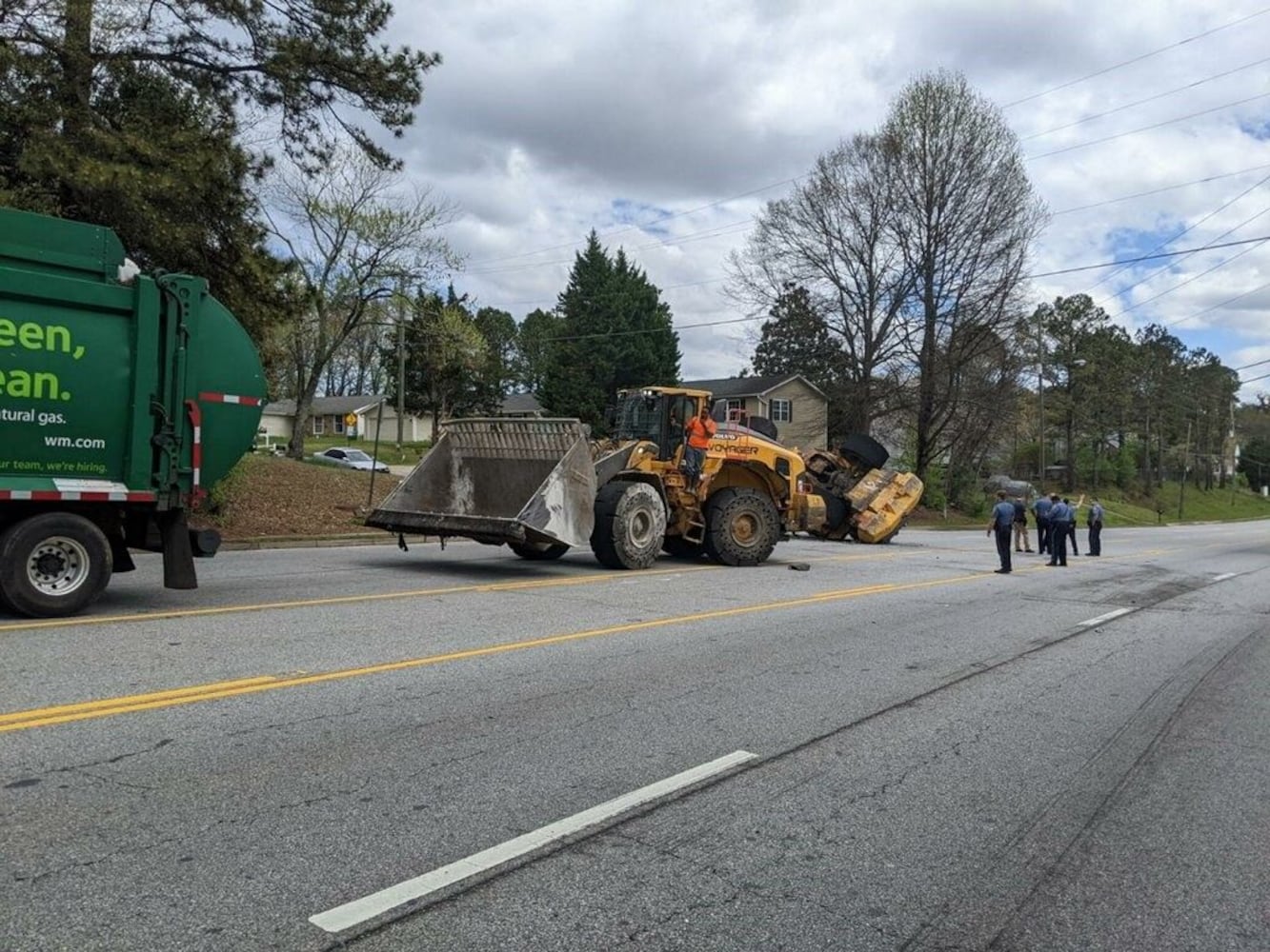 Front-end loader clash in Gwinnett