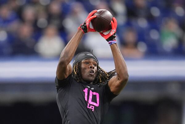 Kentucky defensive back Max Hairston runs a drill at the NFL football scouting combine in Indianapolis, Friday, Feb. 28, 2025. (AP Photo/Michael Conroy)