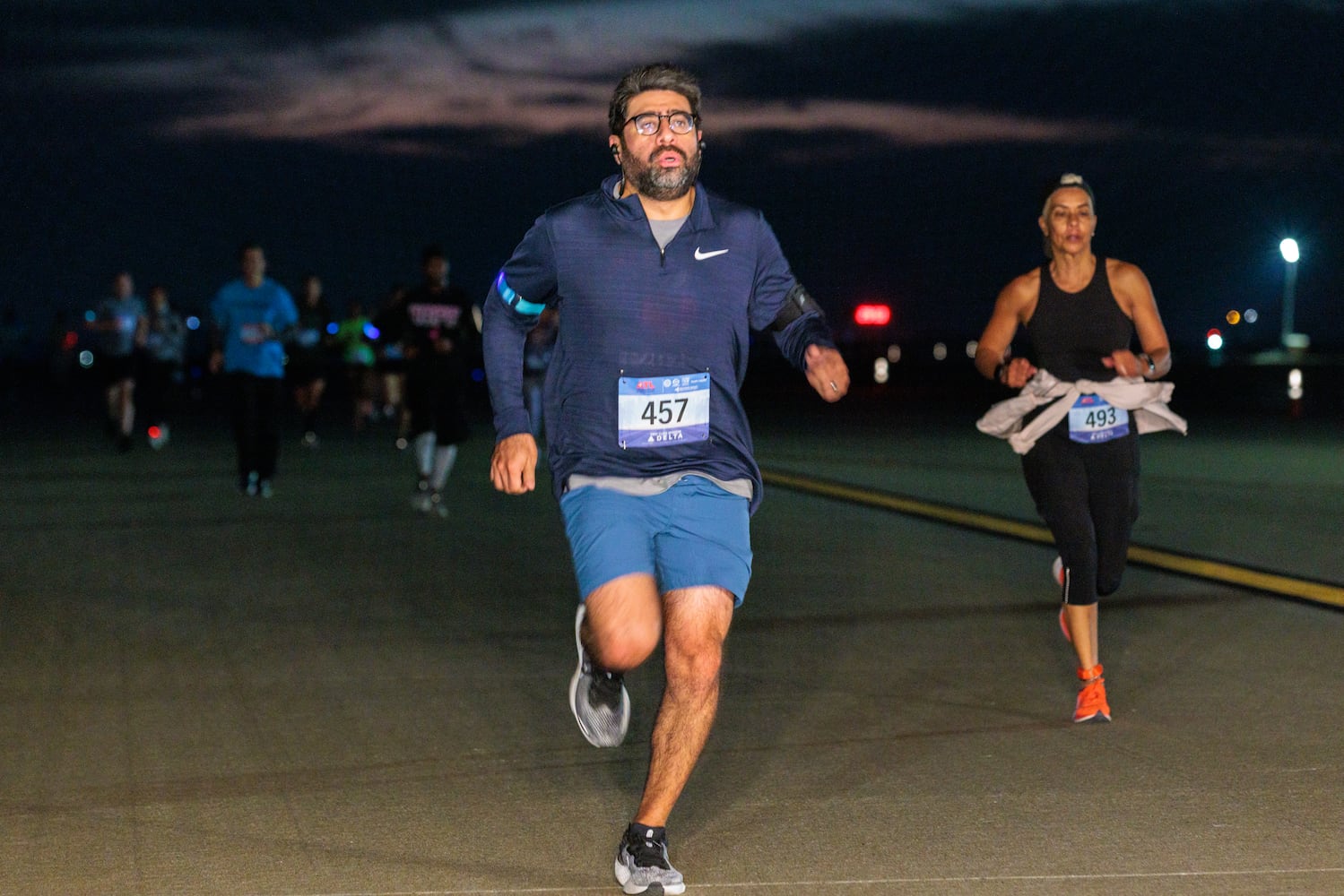 Runners take to Hartsfield-Jackson runway for 5K race
