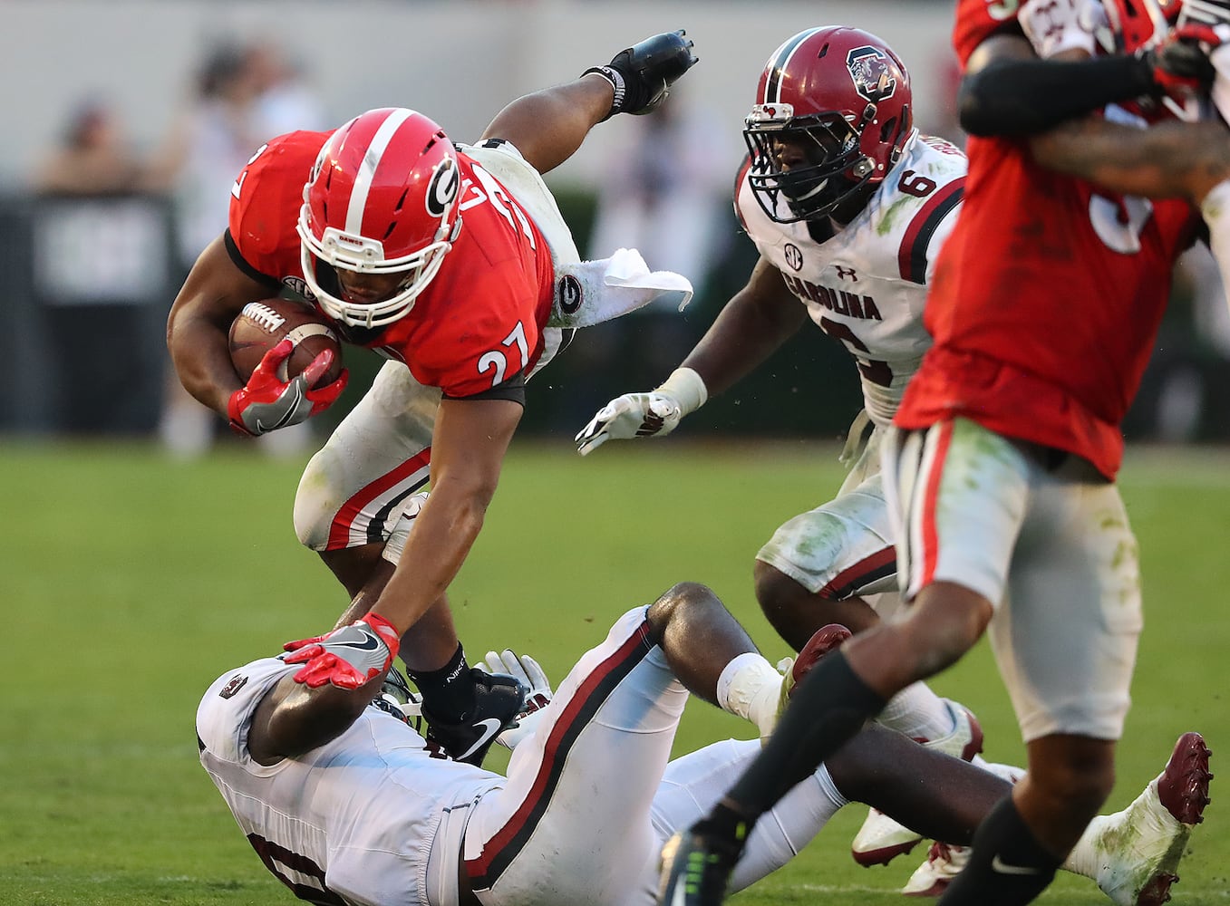 Photos: Bulldogs outlast South Carolina, improve to 9-0