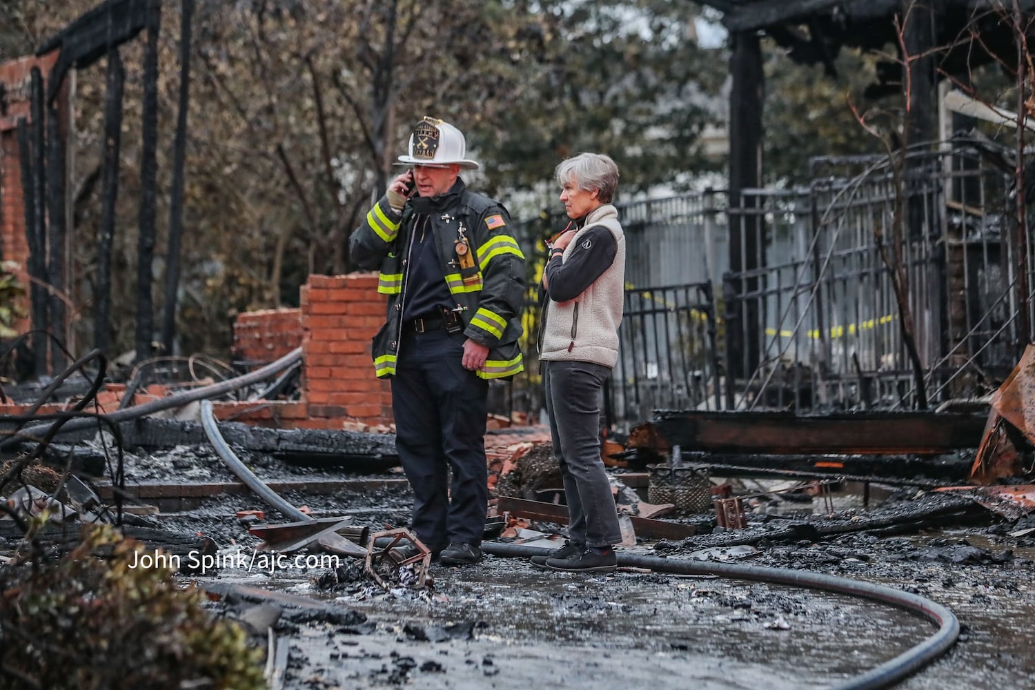 Crews extinguish massive fire that engulfed 3 Brookhaven homes