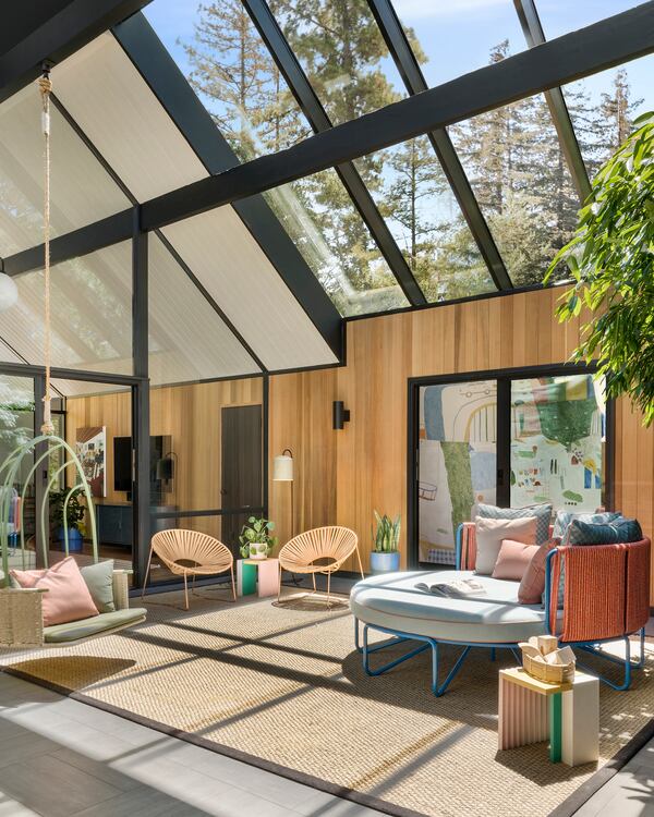 A Palo Alto home featured in Elle Decor from Atlanta designer Jessica Davis's firm Atelier Davis.
(Courtesy of David Duncan Livingston)