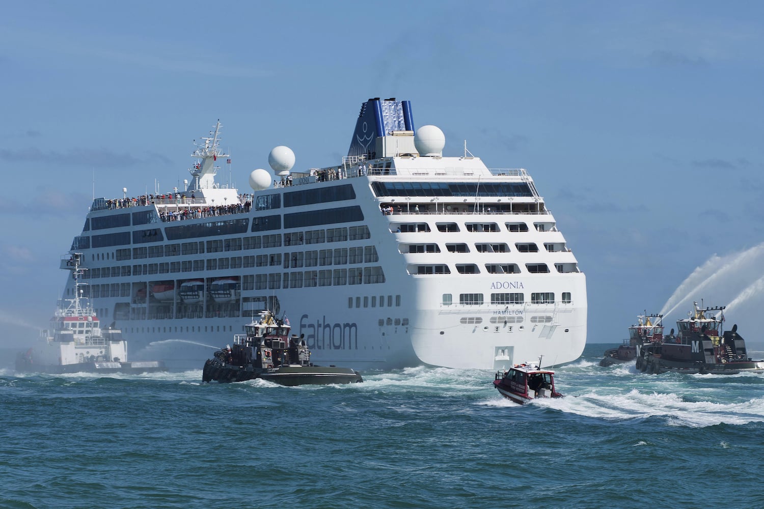 First U.S. cruise in decades arrives in Cuba