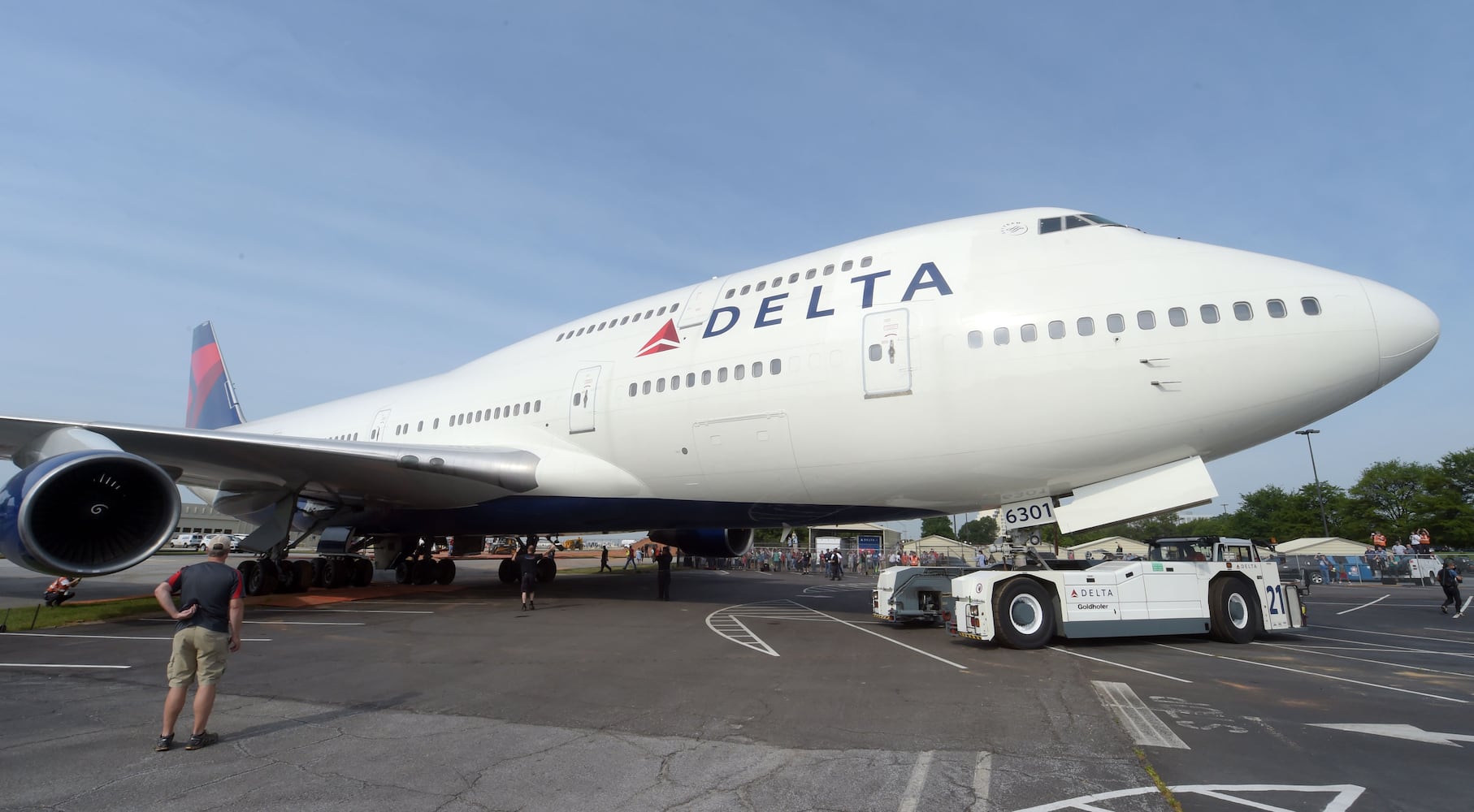 Historic Delta 747 moves to flight museum