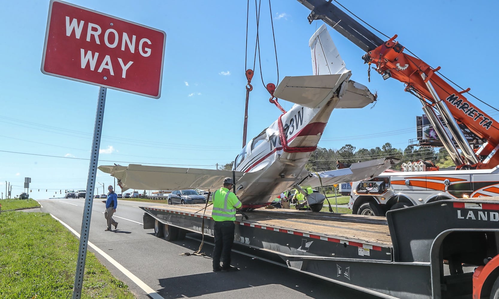 Plane crash-lands on Cobb Parkway