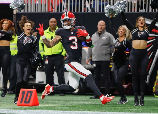 Atlanta Falcons safety Jessie Bates III (3) scored a touchdown after intercepting a New Orleans Saints pass during the first half of a NFL football game between the Atlanta Falcons and the New Orleans Saints in Atlanta on Sunday, Nov. 26, 2023. At about the 5-yard line, Bates threw up the “Peace” sign to the Saints he left in his dust.
“Yeah, yeah,” Bates said. “It’s just the dumb stuff like that you do when you get tired. You might get fined and all of that kind of stuff. I have to do better next time.” (Bob Andres for the Atlanta Journal Constitution)