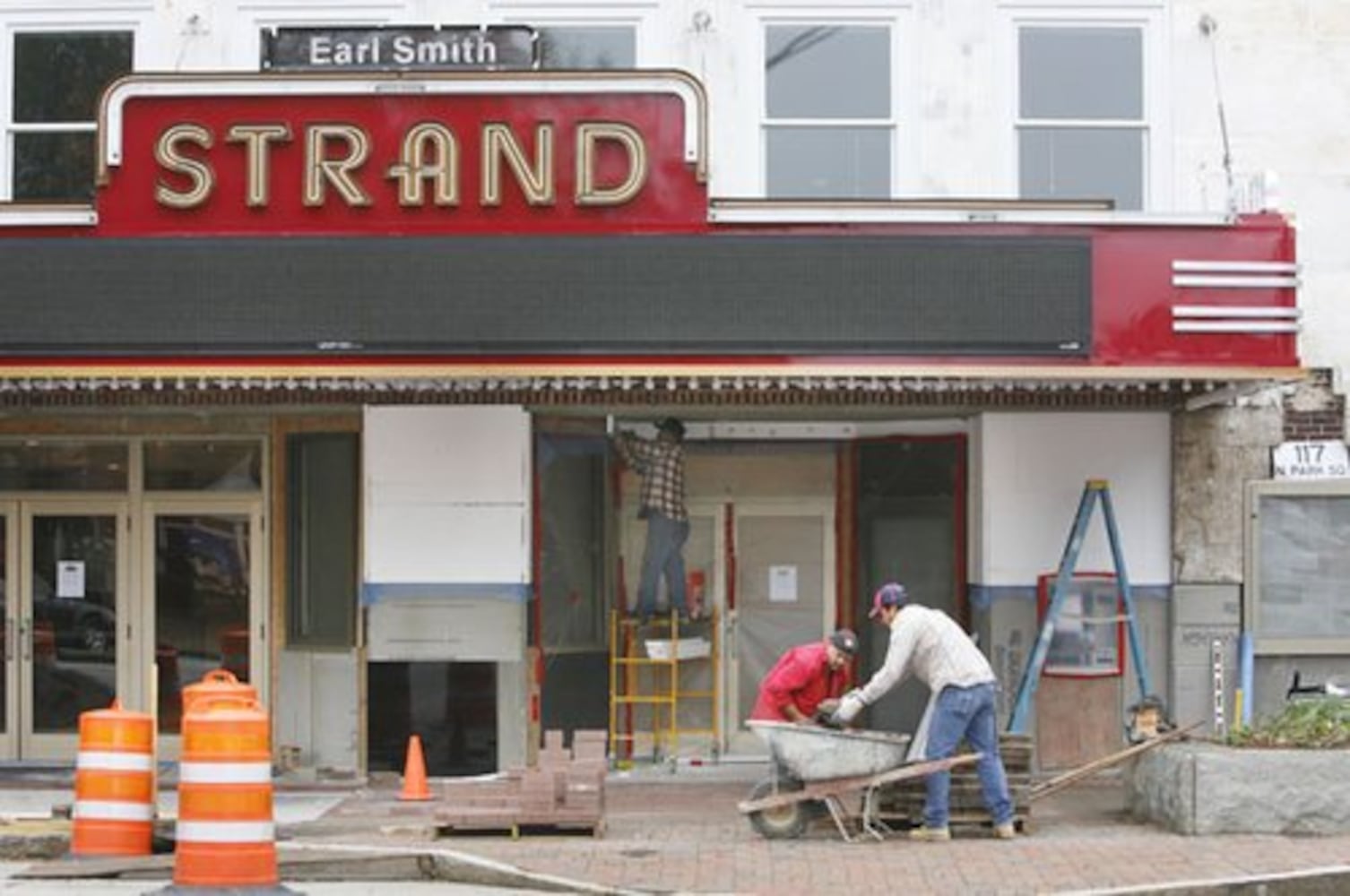 Strand Theatre opens