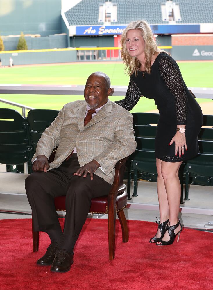 SunTrust Park honors Hank Aaron