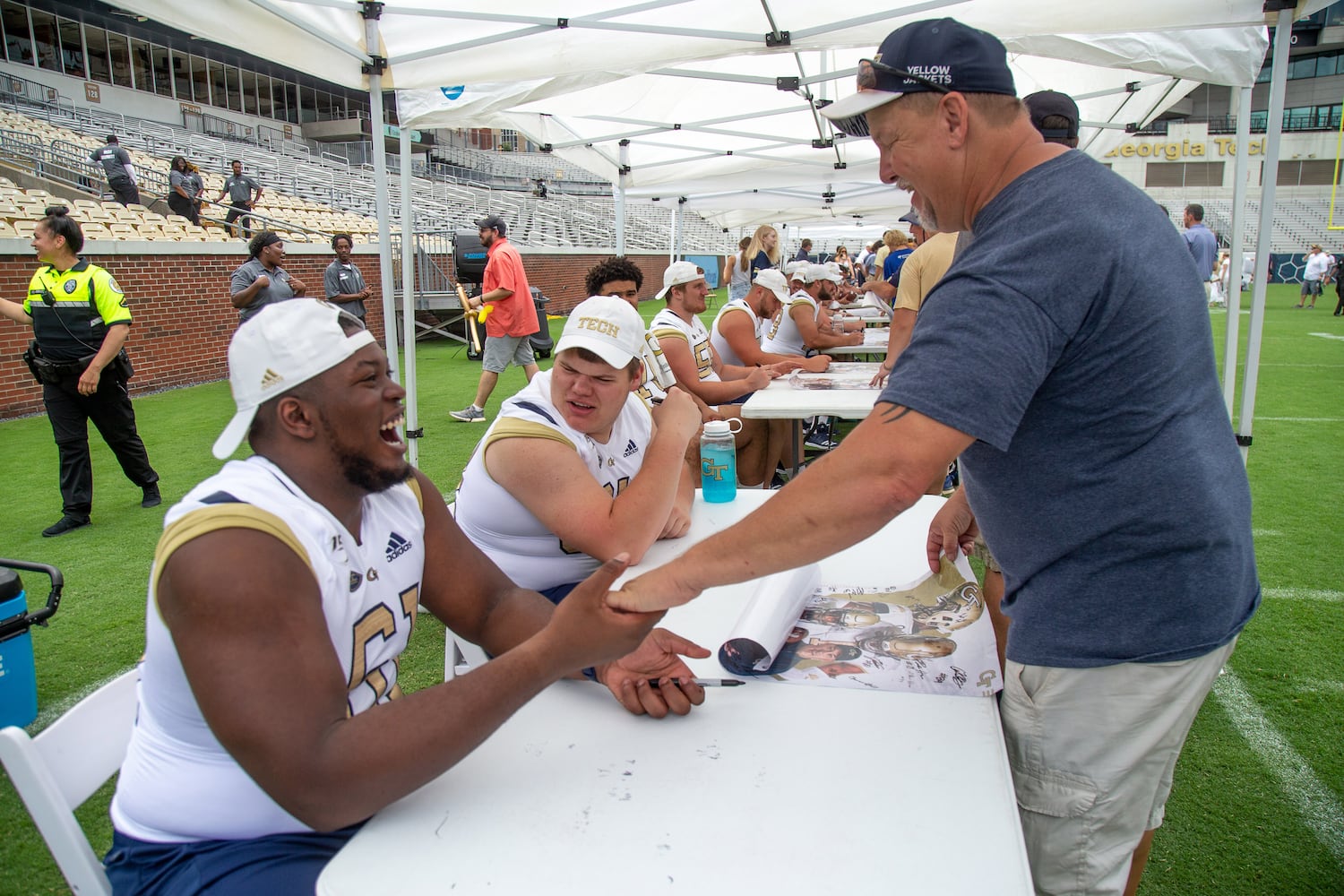 Photos: Georgia Tech practices before hosting fans