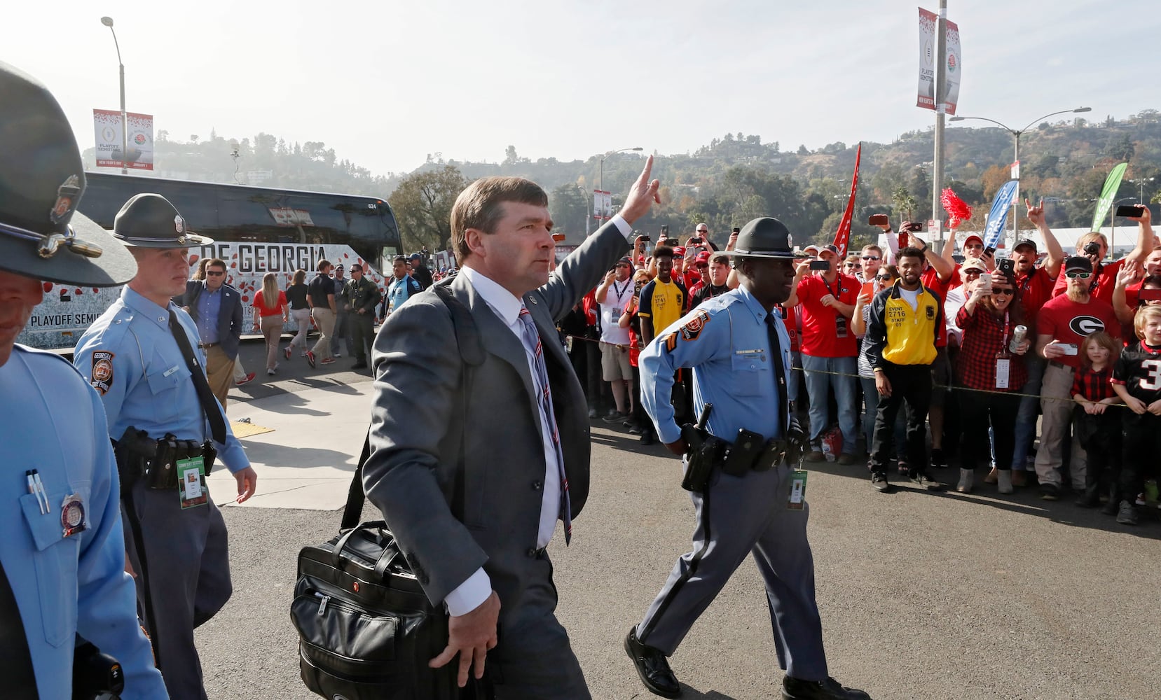 Photos: The scene at the Rose Bowl as Georgia plays Oklahoma