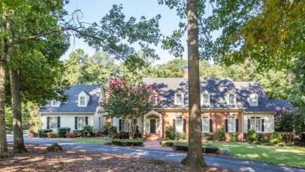 This four-bedroom, 8-bathroom home in Johns Creek is priced at $ 1,495,000.