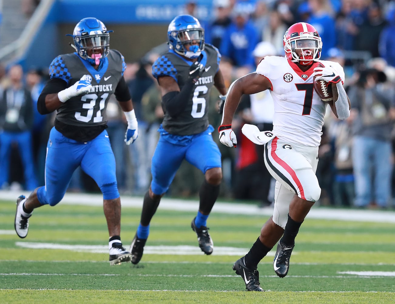 Photos: Bulldogs handle Kentucky, win SEC East title