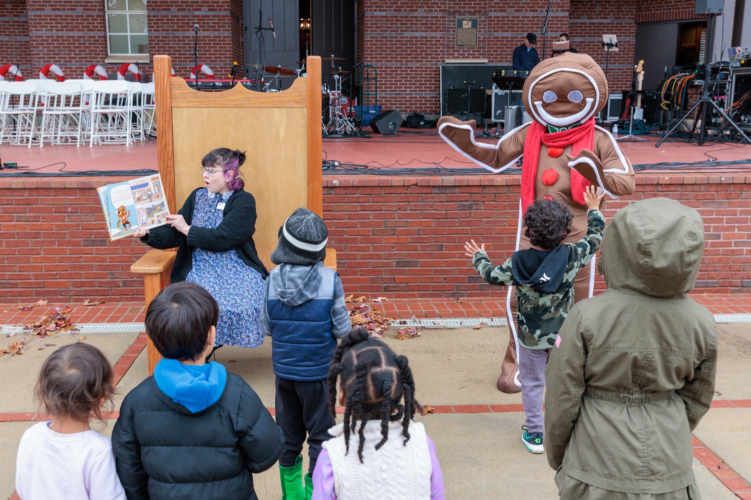 PHOTOS: Duluth’s Deck the Hall serves up snow, more fun