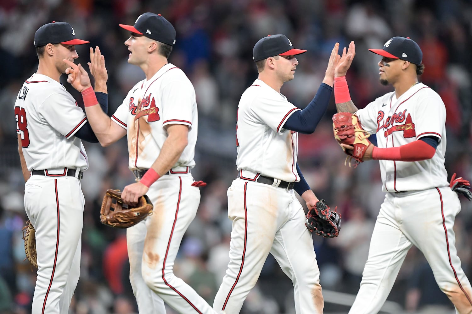 041223 BRAVES PHOTO