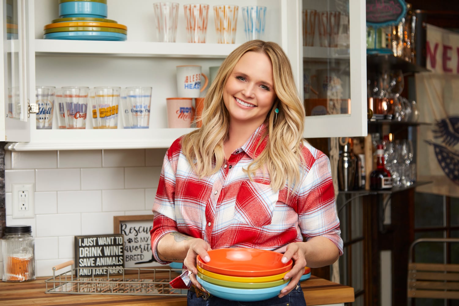 Walmart partners with Miranda Lambert for home decor line