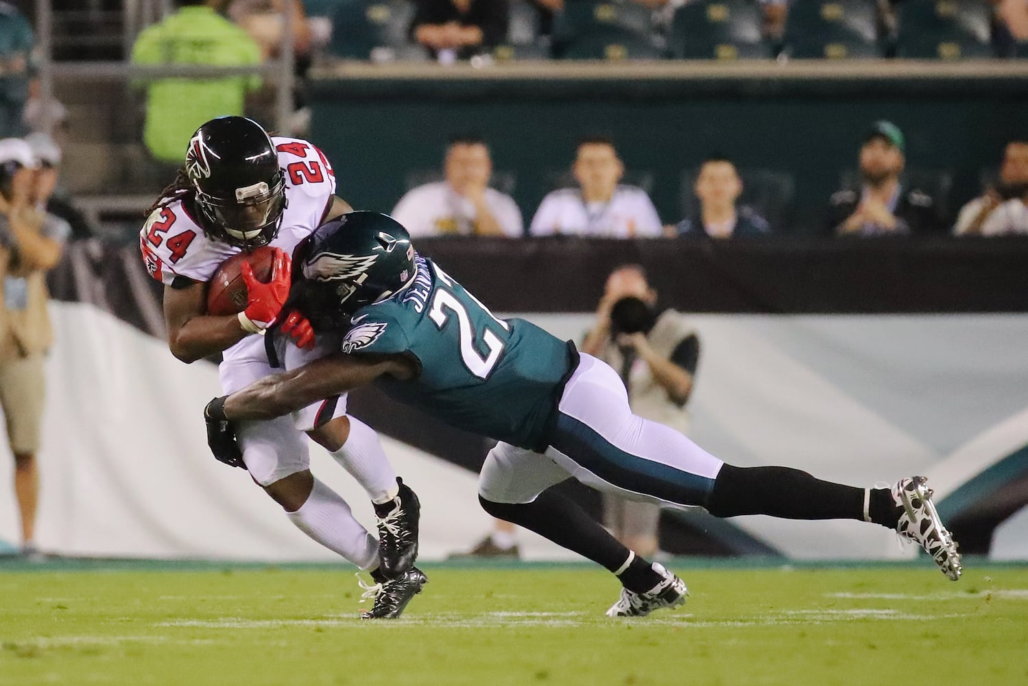 Photos: Falcons open season against Eagles