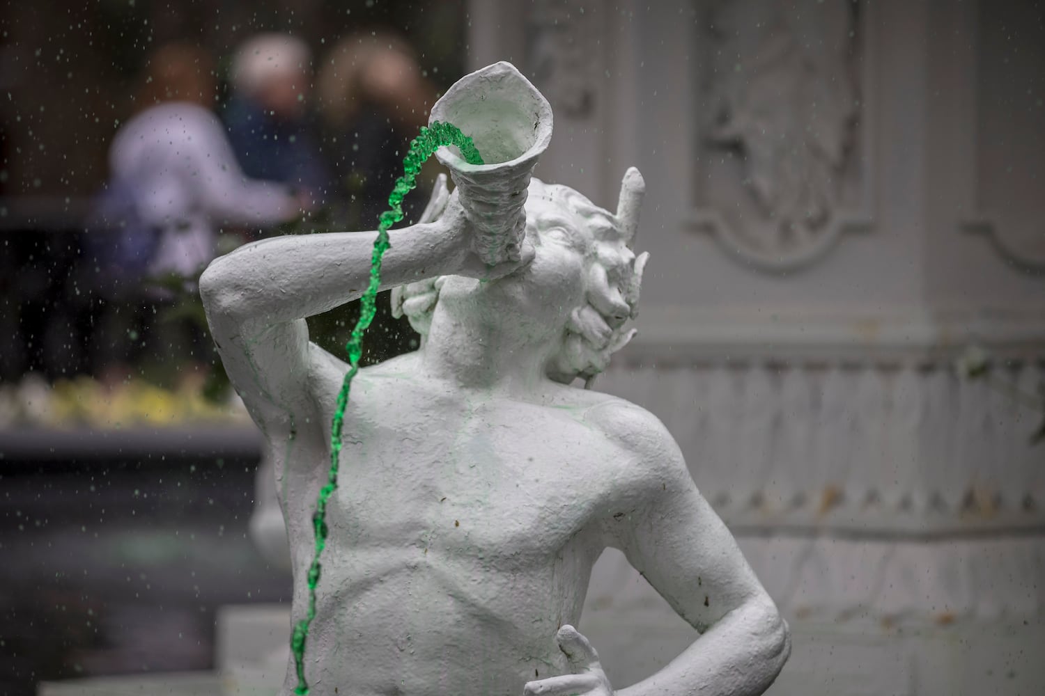 Fountain dying signals Savannah St. PatrickÕs Day Parade approach