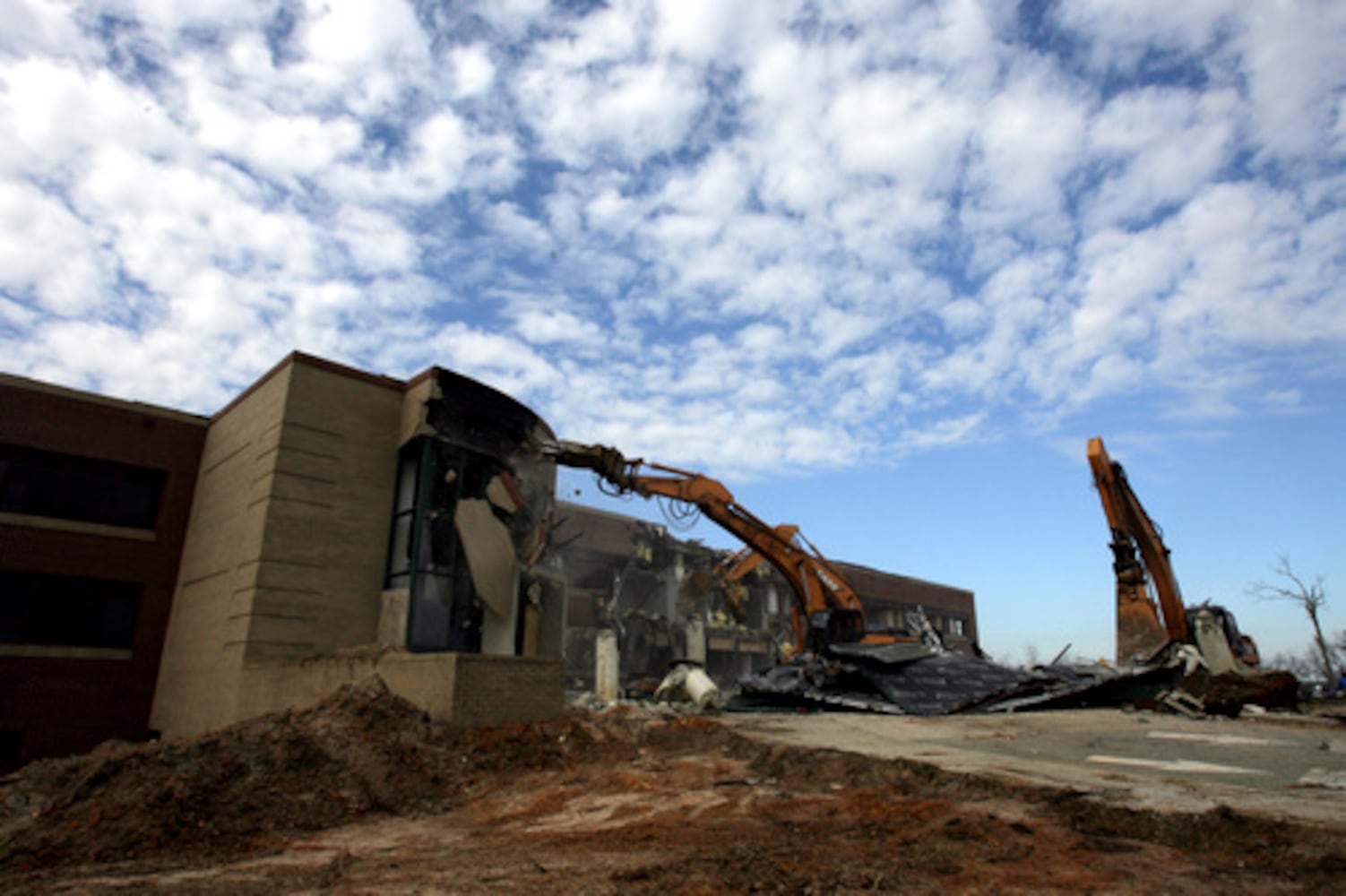 Americus says goodbye to hospital damaged by tornado