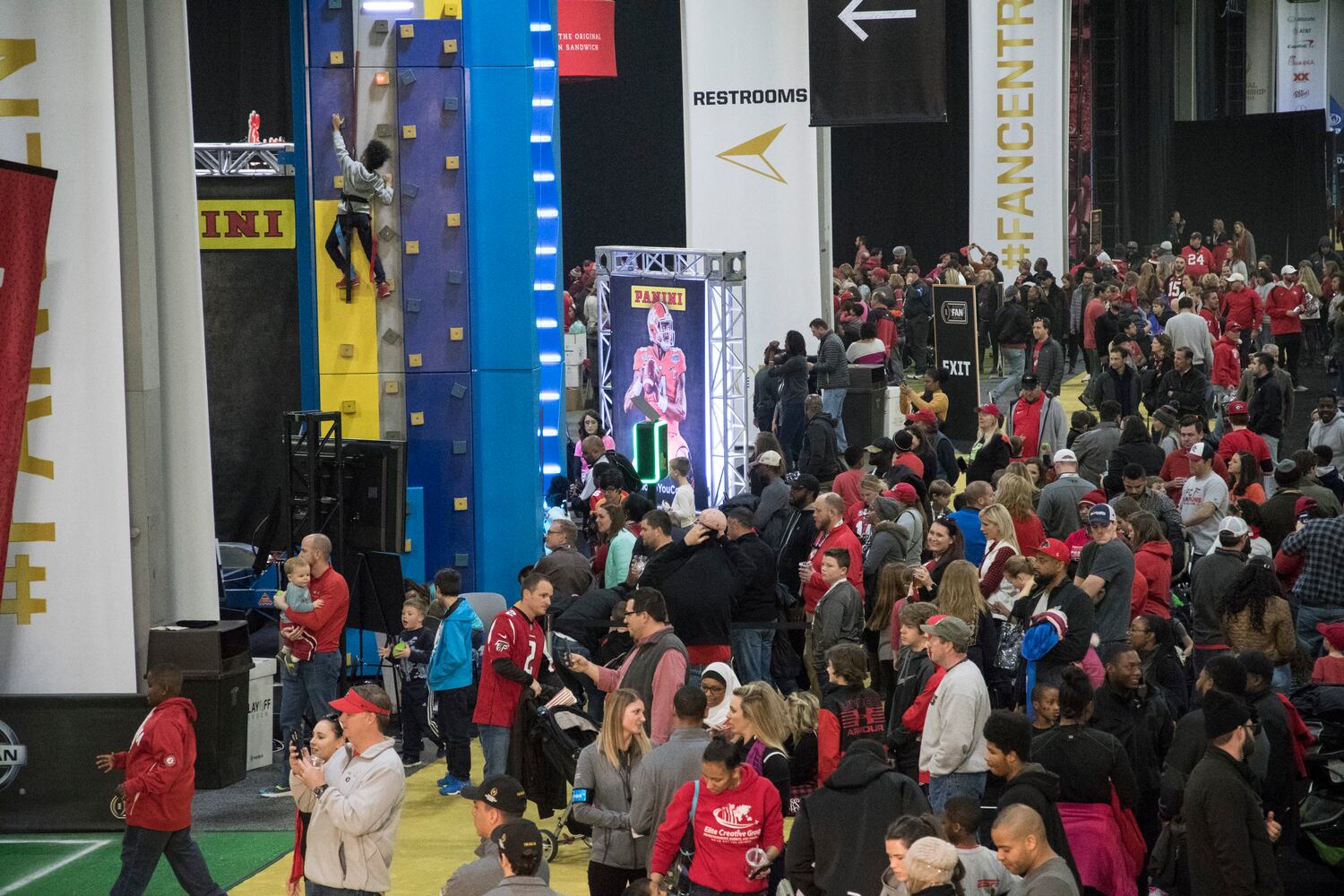 Photos: The scene as Georgia, Alabama prepare for national title game