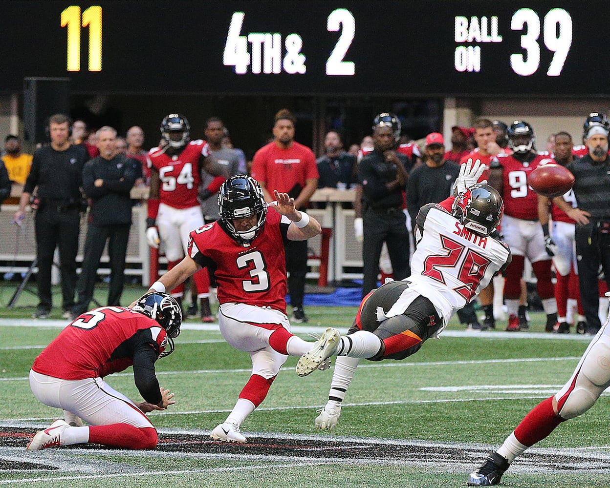 Photos: Falcons hold off Buccaneers for much-needed win