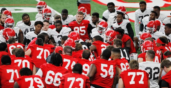 After fulfilling media day obligatiohs in Atlanta, the UGA football team traveled back to Athens for practice Saturday afternoon.  BOB ANDRES  /BANDRES@AJC.COM