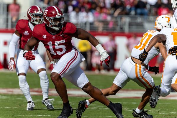 Alabama linebacker Dallas Turner (15) tracks the play during the first half of an NCAA college football game against Tennessee, Saturday, Oct. 21, 2023, in Tuscaloosa, Ala. (AP Photo/Vasha Hunt)