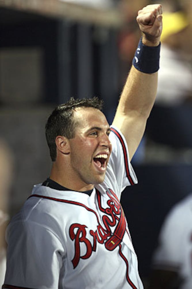 Mark Teixeira says goodbye to the Braves