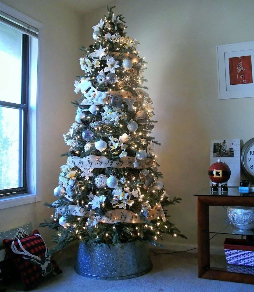 Photos: From elegant to Charlie Brown-style, Atlantans share their Christmas trees