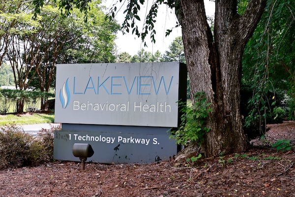 One patient at the Lakeview Behavioral Health psychiatric hospital in Norcross died in 2019 after nurses failed to provide CPR on him for 34 minutes until EMS arrived. Inspectors found conditions disturbingly inadequate for many others at the facility as well. (Natrice Miller/ natrice.miller@ajc.com)