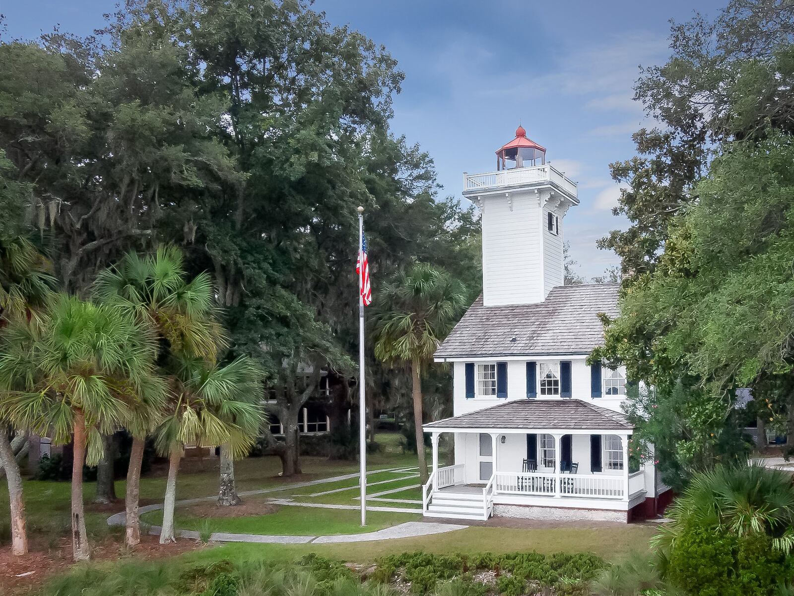 Visitors can stay overnight in Haig Point Lighthouse. Contributed by Holger Opderbeck