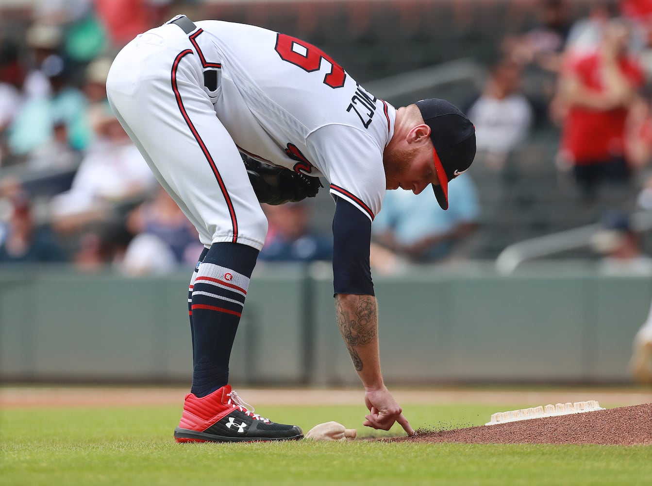 Photos: Braves collapse at home against Red Sox