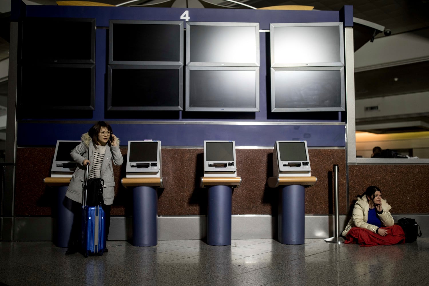 Photos: Power outage paralyzes Atlanta airport