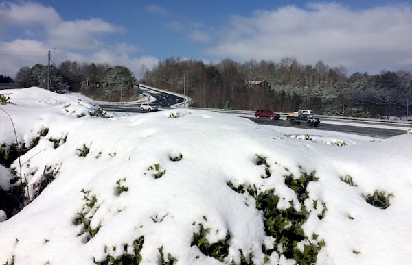 Pretty snow, passable roads: This scene in Blue Ridge on Saturday is what people in Atlanta were looking for but didn’t find. (Craig Schneider / cschneider@ajc.com)