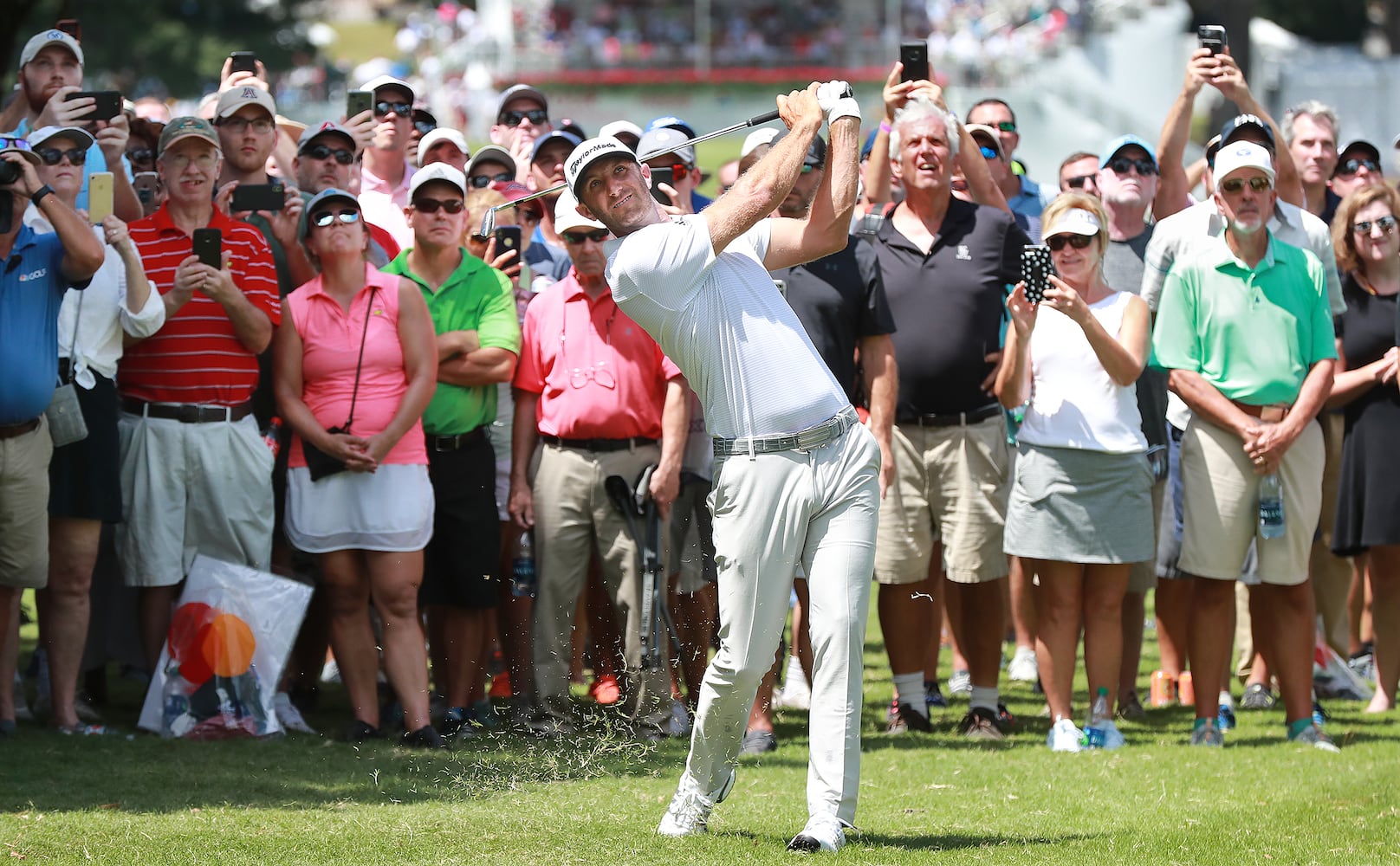 Photos: First round of the Tour Championship