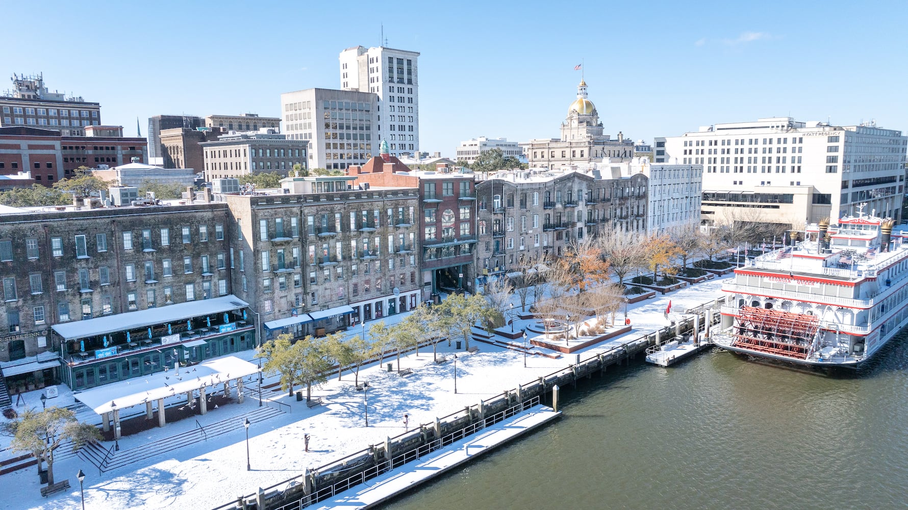 River Street in Savannah, GA after a night of snow. January 22, 2024 (Justin Taylor/The Atlanta Journal Constitution)