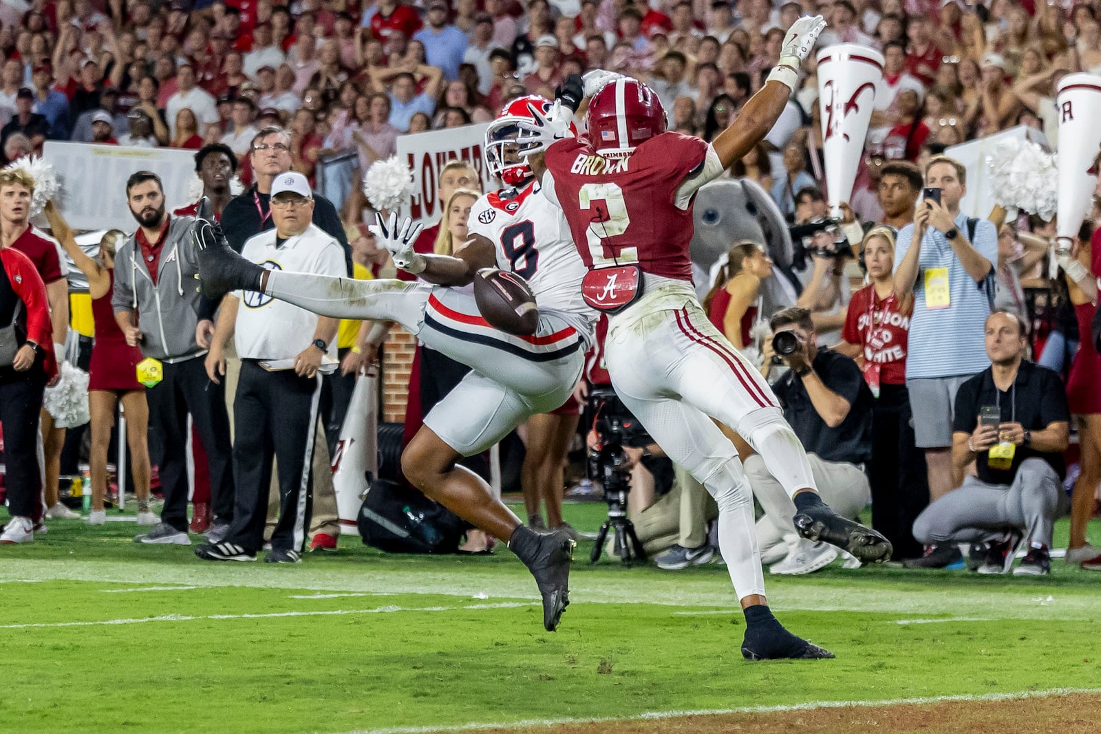 Alabama defensive back Zabien Brown (2) defends a pass inside the five-yard-line to Georgia wide receiver Colbie Young (8) during the second half of an NCAA college football game, Saturday, Sept. 28, 2024, in Tuscaloosa, Ala. (AP Photo/Vasha Hunt)